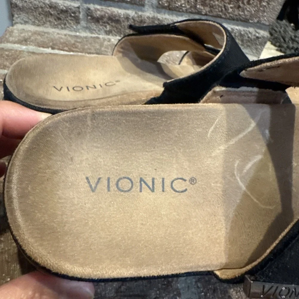 Vionic Strappy Sandals Womens Size 11 Medium Black Straps Platform Beach